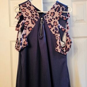 Cute split sleeved top